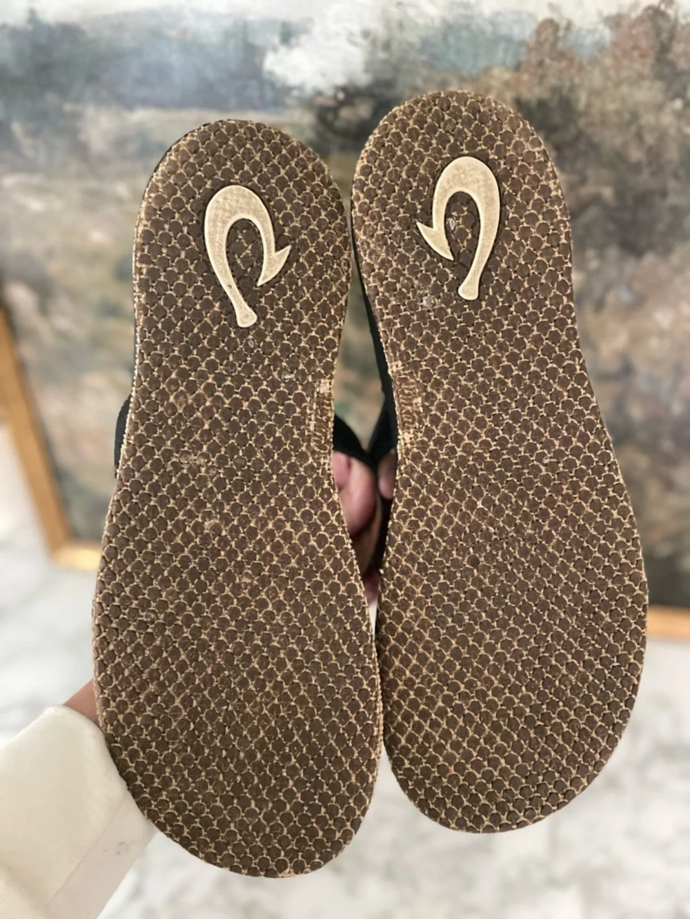 Olukai Paniolo Flip Flop Black Leather Sandals Size 11 - Picture 6 of 9